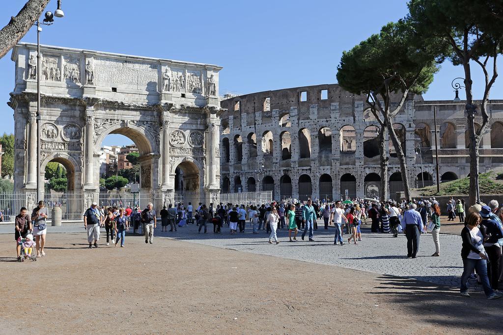 Adorasuite 2 Roma Esterno foto