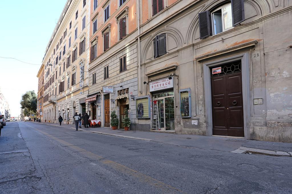 Adorasuite 2 Roma Esterno foto